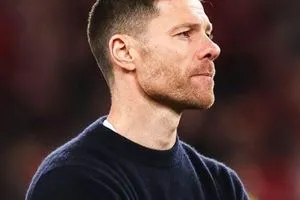 تشابي ألونسو لن يُقال حتى لو خسر مبارياته القادمة