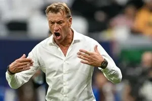 رينارد يهاجم لاعبيه بعد الخسارة من الأردن تمثيل السعودية مسؤولية