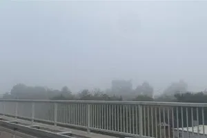 الضباب يمدد سيطرته على أجواء العراق الوضع الخطر يزول نهار الغد