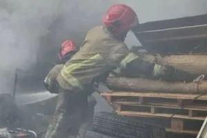 مصرع 9 عمال بتسرب غازي في ورشة وسط إيران شفق نيوز