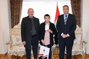 إعادة طفل عراقي اختطفه داعش منذ 2014 إلى ذويه