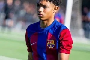 لاعب البارسا الشاب يتألق تحت انظار ميسي