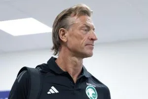 أول تعليق من مدرب السعودية بعد فشل التأهل