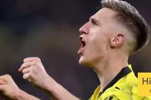 شلوتربيك يقترب من مغادرة دورتموند والبارسا يراقب عن كثب