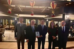 العراق والصين يبحثان آفاق التكامل الاستراتيجي في مشاريع الممرات التجارية وكالة الانباء العراقية واع