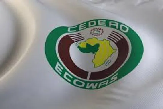 إيكواس تشيد بإجهاض انقلاب بنين وتهدد غينيا بيساو بعقوبات فورية