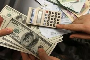 انخفاض طفيف بأسعار الدولار في أسواق بغداد