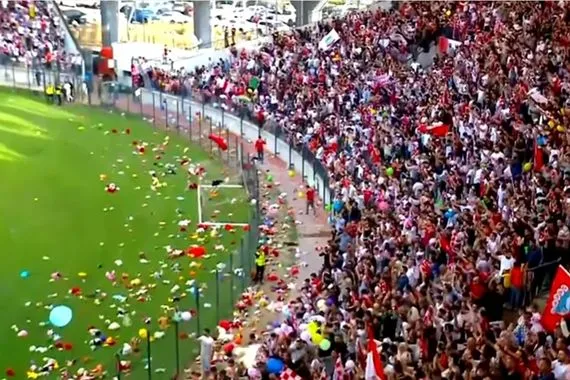 جماهير نادي زاخو تفوز بجائزة FIFA لأفضل مشجعي عام 2025