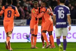 برشلونة يهزم جوادالاخار ويبلغ ثمن نهائي كأس الملك