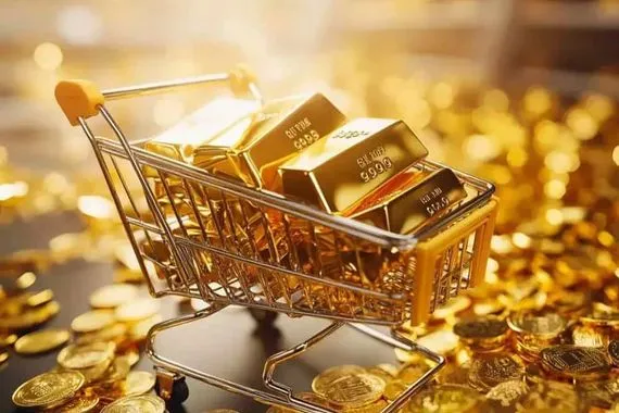 ارتفاع طفيف في أسعار الذهب مع تراجع الدولار