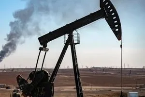 أسعار النفط تتراجع لأقل من 60 دولاراً