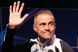 إنريكي نريد صناعة التاريخ أمام فلامنغو