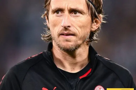 مودريتش يتجاهل مبابي ويصوت لـ لامين في جائزة ذا بيست