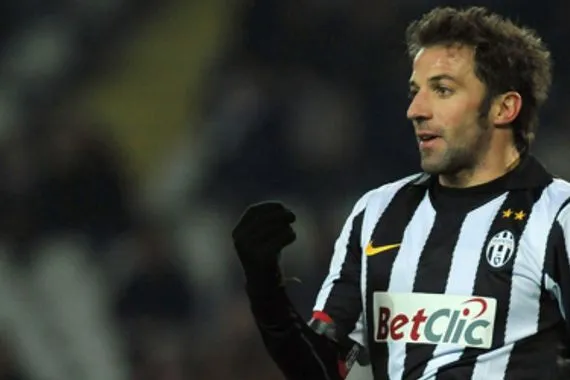 صور يوفنتوس يخلد ذكرى الأسطورة ديل بيرو