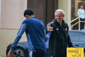 صور خيسوس يقود النصر تحت المطر