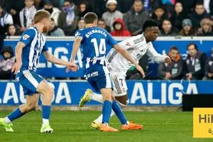 لجنة الحكام تؤكد صحة قرار الفار في لقطة فينيسيوس ضد الافيس