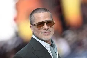 مفاجأة للمعجبين بالنجم العالمي براد بيت هذا هو اسمه الحقيقي الكامل