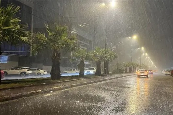 أمطار الليلة وتحذير من سيول الأسبوع المقبل ومنخفض بارد صفري يلوح مع نهاية الشهر عاجل وكالة بغداد اليوم الاخبارية