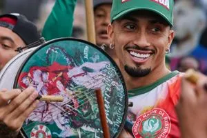 منشور رافينيا الجديد بعد زيارة مسقط رأسه