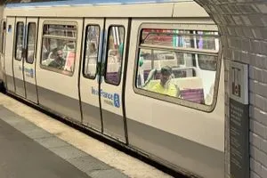 فرنسا 3 مصابات إثر هجوم بسكين في مترو باريس شفق نيوز