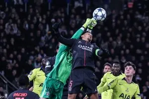 سان جيرمان وتوتنهام زعيمان لاندية أوروبا والكرة الذهبية لـ عثمان ديمبلي 
2025 البرتغال والمغرب بطلا العالم للناشئين والشباب كرويا وألمانيا تحرز ذهب سلة أوروبا