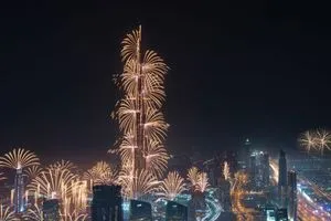 دبي تستقبل العام الجديد بعروض استثنائية
