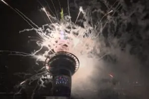 نيوزيلندا أولى دول العالم استقبالاً للعام الجديد 2026 فيديو