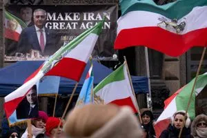 تحركات واسعة في لندن وباريس دعما للمتظاهرين في إيران