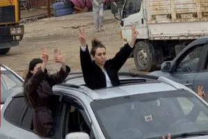 سوريا الكورد يستقبلون النازحين من حلب في القامشلي صور شفق نيوز