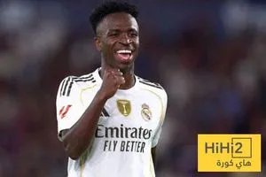 فينيسيوس يهدد أرقام أساطير ريال مدريد في كلاسيكو السوبر