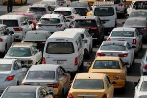 البيئة العراقية توجه لإعفاء أو تخفيض ضريبة السيارات الهجينة شفق نيوز