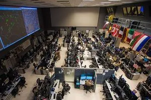 رويترز انباء عن مغادرة أمريكيين قاعدة العيديد الجوية في قطر