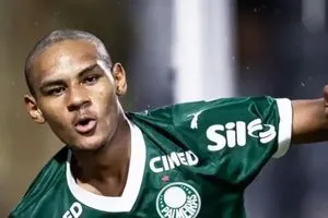 برشلونة يراقب موهبة برازيلية