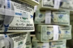 الذهب يواصل الصعود القياسي وكيوساكي يتوقع اسعاراً غير مسبوقة