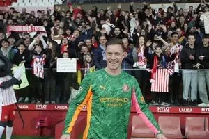 رقم تير شتيغن مع جيرونا