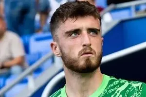 برشلونة يجدد عقد لاعبه حتى 2028