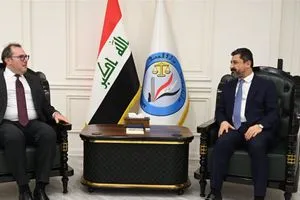 بغداد وواشنطن تبحثان التعاون بملف السجناء بعد نقلهم من سوريا