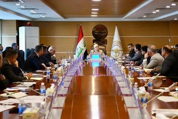 في أول اجتماع وزيرة المالية تتسلّم إدارة النقل وتُصدر قرارات مهمة شفق نيوز