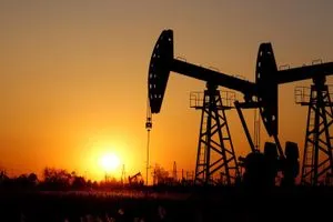 ارتفاع أسعار النفط مع استمرار مخاوف الإمدادات الأميركية