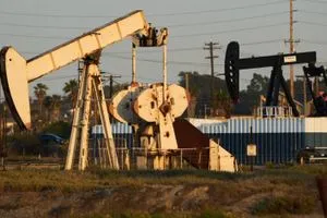 إقبال قياسي على خيارات شراء النفط وسط تصاعد مخاطر إيران