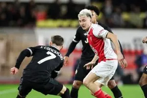 الشوط الأول تعادل سلبي بين يوفنتوس وموناكو