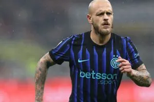 ديماركو يتقدم لإنتر ميلان على دورتموند